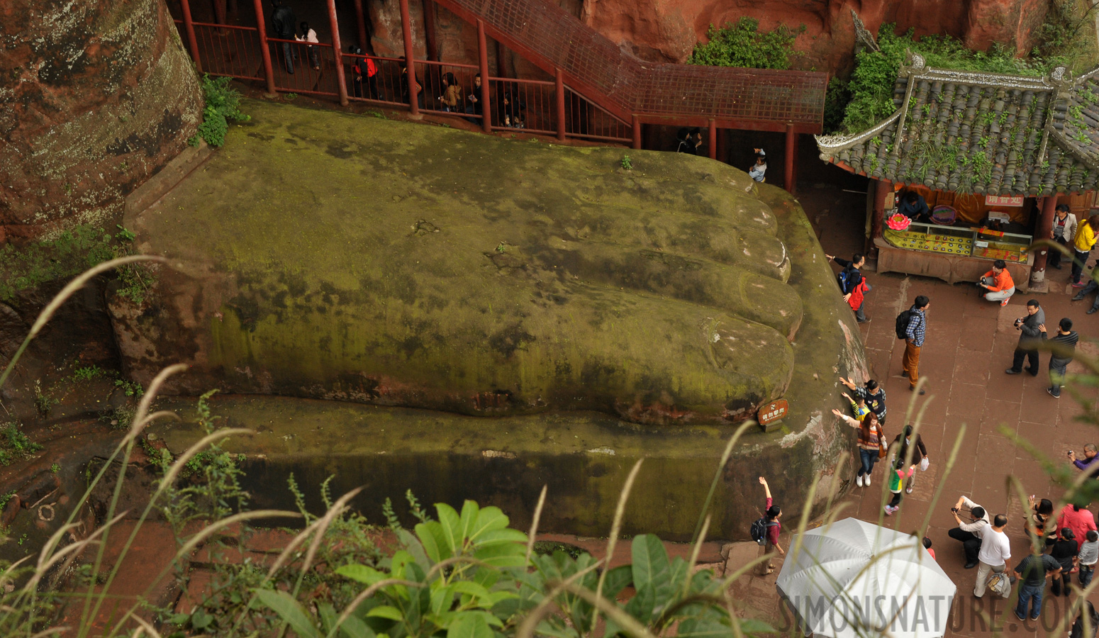 Leshan [65 mm, 1/100 Sek. bei f / 11, ISO 1600]